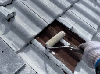 宇都宮市 屋根塗装 下塗り施工中