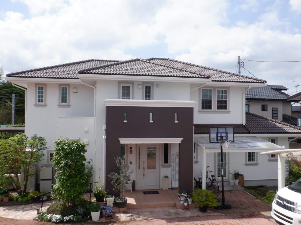 宇都宮市外壁塗装におけるアステックペイント　クールホワイトで外壁塗装を行った方のご自宅施工後