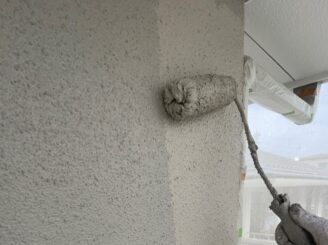 外壁塗装 上塗り写真