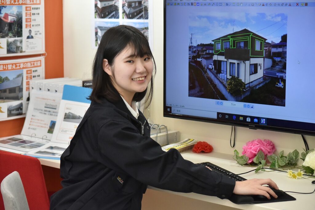 カラーシュミレーション操作のスタッフ写真