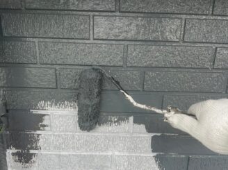 外壁塗装 中塗り・上塗り写真