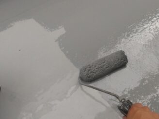 ベランダ防水塗装上塗り