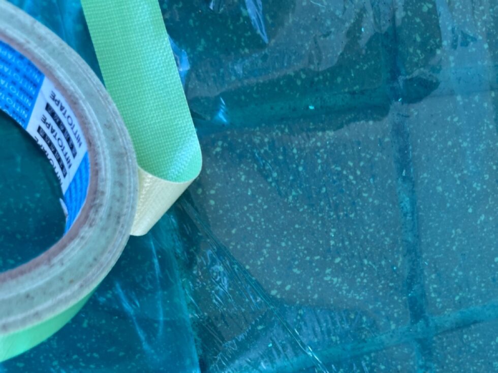 芳賀郡の住宅の塗装前の建具養生の施工写真