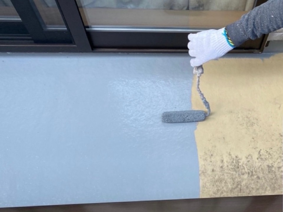 宇都宮市の外壁塗装施工事例｜ベランダ防水の施工中写真