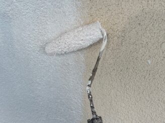 芳賀郡の住宅の外壁塗装の下塗り施工写真