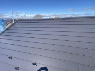 宇都宮市の住宅の屋根カバー施工後の写真