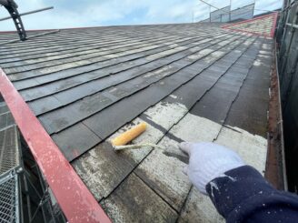 宇都宮市のアパートの屋根下塗り2回目の様子