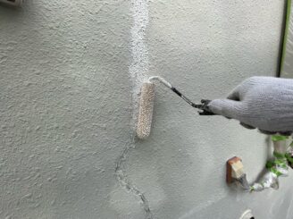 宇都宮市のアパートの外壁補修の様子