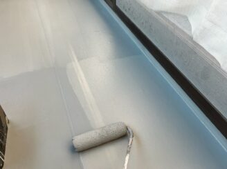 ベランダ防水塗装の様子