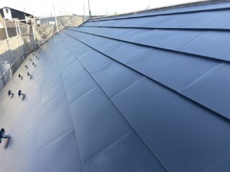 屋根カバー工事｜屋根部材施工完了