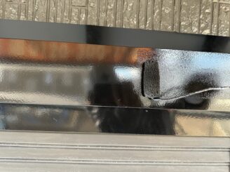 シャッターボックス塗装の様子